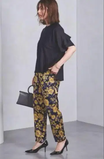UNITED ARROWS UWSC 새틴 플라워 프린트 이지 팬츠