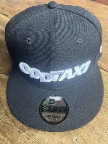 ODDTAXI 9FIFTY 캡 블랙