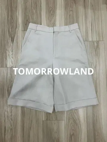 TOMORROWLAND (투모로우랜드) 하프 팬츠