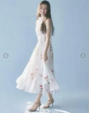 스나이델 화이트 백 쉬폰 원피스