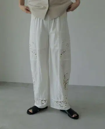 안누크 컷워크 레이스 팬츠