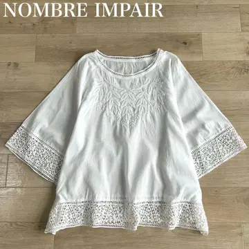 놈브르 임페어 새상품급 코튼 론 컷워크 자수 V넥 8부 소매 블라우스