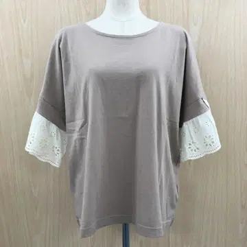 새상품 누아르 꽃무늬 레이스 소매 티셔츠 F0626A08