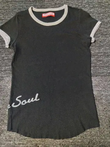 FREE SOUL 블랙 티셔츠 반팔