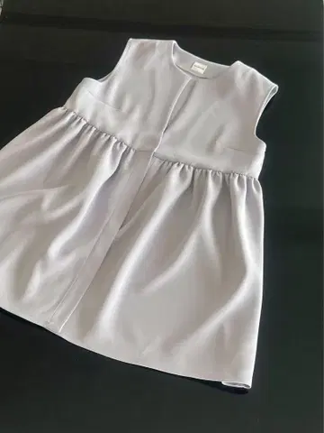 카프리샤스미 베스트 라벤더색 M L 약간 하자 있음