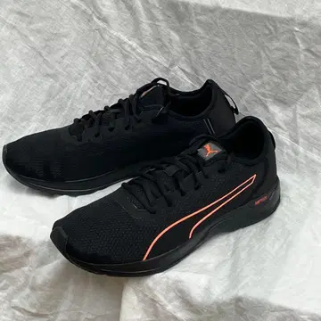 미사용 새상품 푸마 PUMA 31.0cm 조깅 러닝화