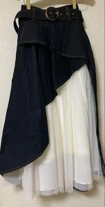 리젝시 튤 볼륨 스커트 블랙