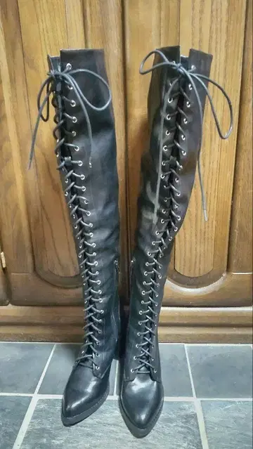 evris 블랙 레이스업 니하이 부츠 M