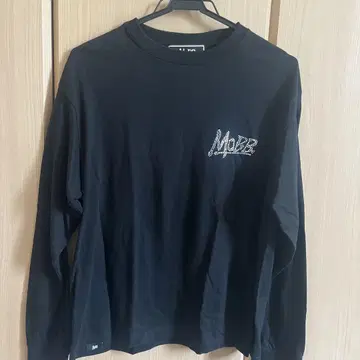 mobb 스톤 롱 T