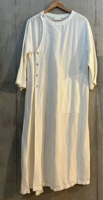 iki 레이온 린넨 실크 캔버스 롱 가운 원피스