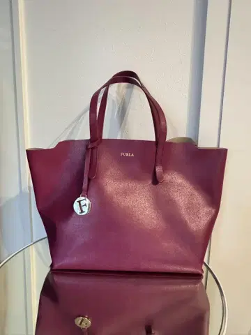새상품급 FURLA 버건디 토트백