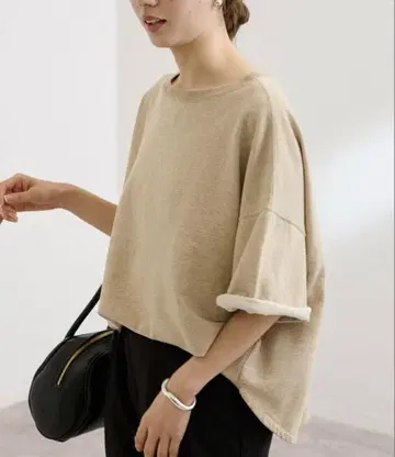 이번 시즌 완판 프레임워크 미니 쭈리 하프 슬리브 티셔츠