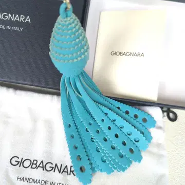 GIOBAGNARA 터콰이즈 태슬 키링 천연 가죽 새상품 이탈리아제