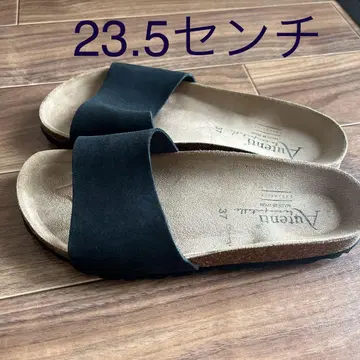 Autenti 블랙 샌들