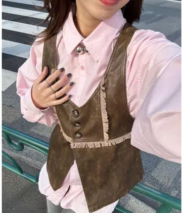 빈티지풍 프린지 가죽 베스트