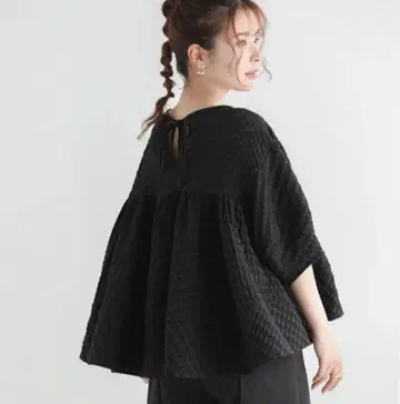 Fit more 상의 플레어 디자인 페플럼
