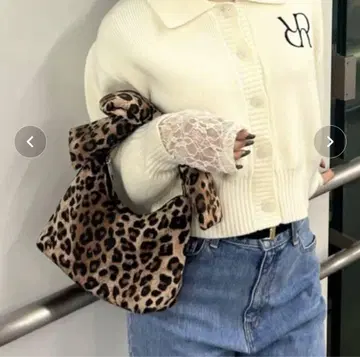 FOREVER 21 퍼프 리본 핸들 백