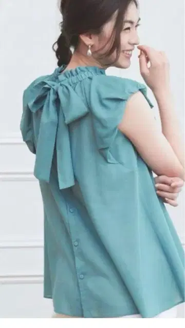 ANAYI 아나이 교넨 보일 백 리본 블라우스 프릴