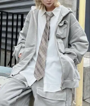 XU pocket cargo sweat pants
