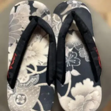 오스티아 재팬 의류 꽃무늬 셋타