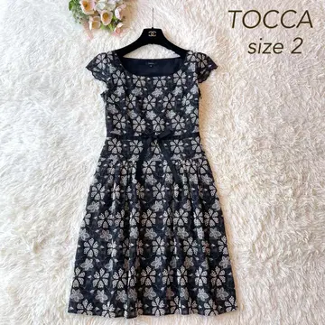 새상품급 TOCCA 플라워 모티브 자수 원피스 블랙 사이즈 2