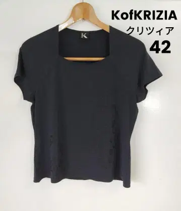 [ KofKRIZIA ] 크리치아 블랙 티셔츠 아플리케 자수