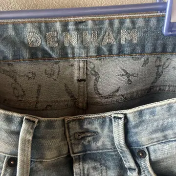 DENHAM 라이트 블루 데님 슬림 핏