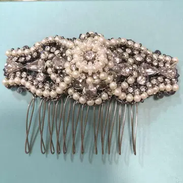 앤티크풍 헤어 액세서리