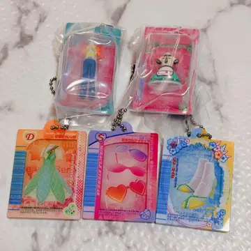 러브 and 베리 가챠가챠
