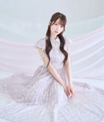 로즈뮤즈 플리츠 플로럴 프린트 드레스