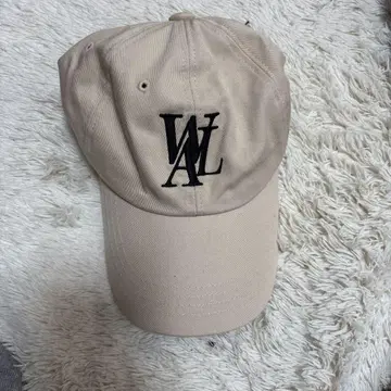 WOOALONG 베이지 캡 WL 로고