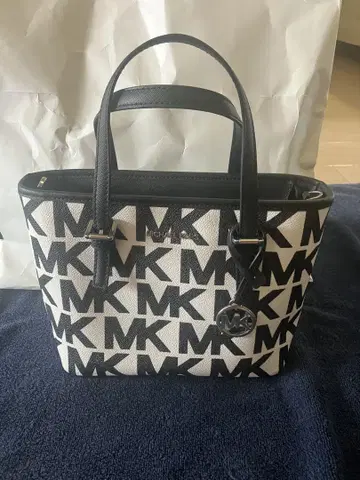 MICHAEL KORS MK 로고 숄더백 숄더 스트랩 없음