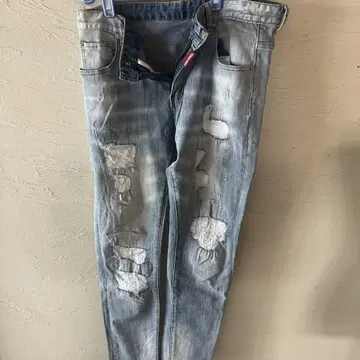 DSQUARED2 데미지 가공 데님 팬츠