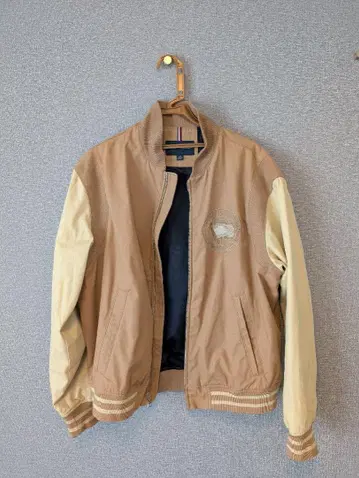 TOMMY HILFIGER 베이지 바시티 자켓 L