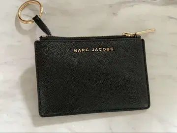 MARC JACOBS 블랙 코인 케이스
