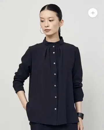 새상품급 soeju 소주 스탠드 카라 턱 블라우스 S 사이즈