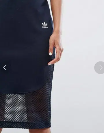 새상품급. 아디다스 오리지널 메쉬 스커트 M 네이비