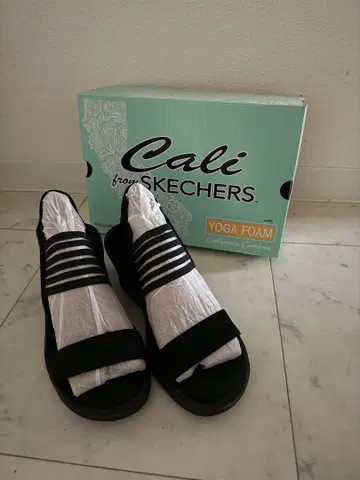 스케쳐스 Cali 블랙 샌들 23cm
