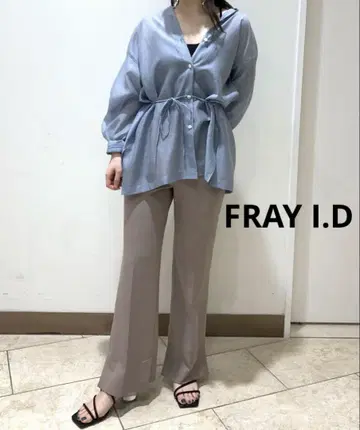 FRAY I.D 프레이 아이디 백 슬릿 시어 셔츠 블루 F