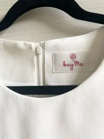 kayMe 화이트 무릎 기장 원피스 반팔 9호