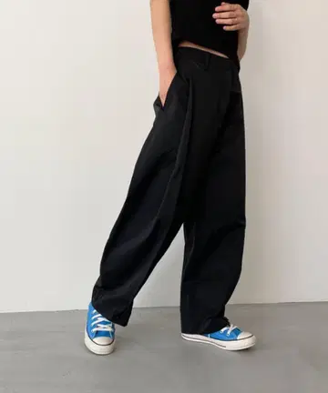 미사용 새상품 RCW 턱 커브 팬츠 블랙 M