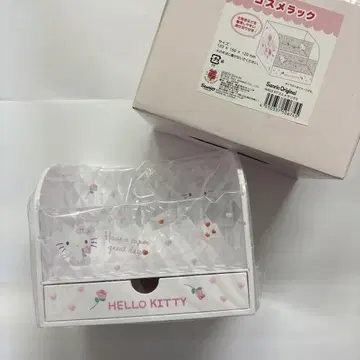 새상품 산리오 헬로키티 화장품 랙