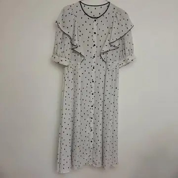 anatelier 라이트 베이지 도트 무늬 프릴이 달린 롱 원피스