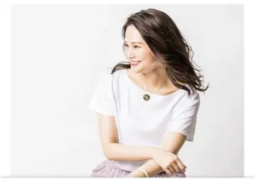 빌리나 올리비아 티셔츠 화이트 반팔