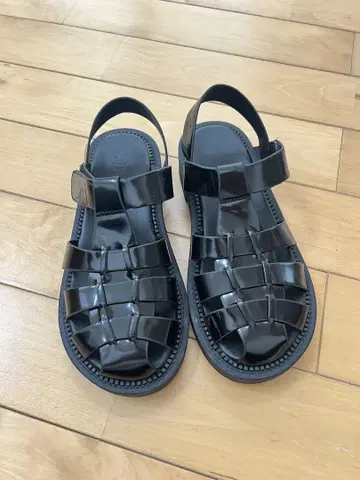 ZARA 자라 구르카 샌들 35