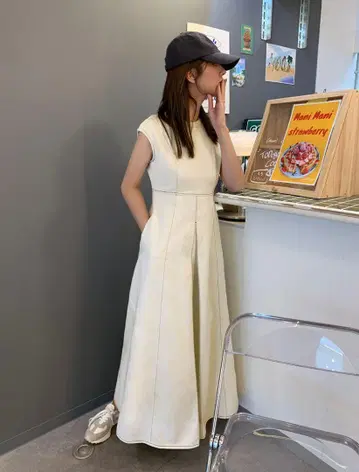 ti. M 사이즈 크림 스티치 디자인 원피스 Itsuki 콜라보