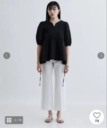 Gallest 하트넥 페플럼 티셔츠