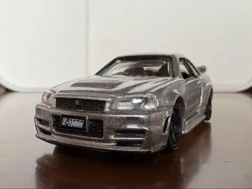 토미카 프리미엄 니스모 R34 GT-R Z-tune