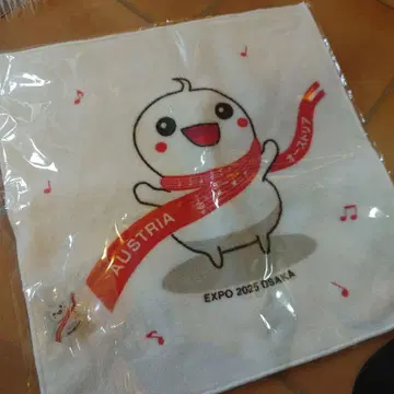 오스트리아 파빌리온 캐릭터 빨흰색 핀 배지 이마바리 타월 손수건