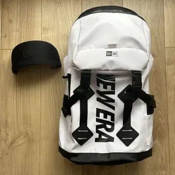 New Era 백팩 화이트/블랙